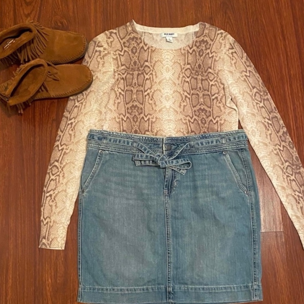 The Limited Denim Mini Skirt size 6